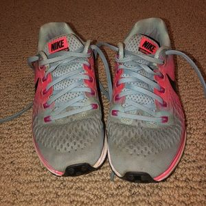 nike pegasus running shoes